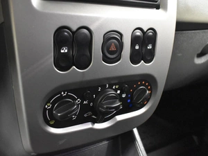 Хетчбэк Renault Sandero 2013 года, 699900 рублей, Казань
