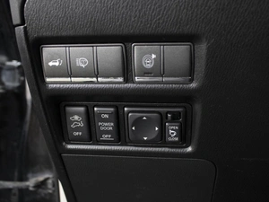 Внедорожник Nissan Patrol 2011 года, 1940000 рублей, Омск