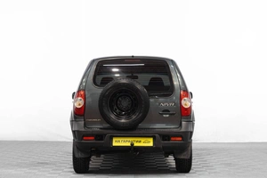 Внедорожник Chevrolet Niva 2011 года, 539000 рублей, Барнаул