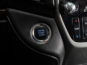 Внедорожник Toyota Land Cruiser 2015 года, 4509000 рублей, Тюмень