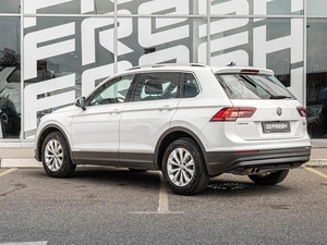Внедорожник Volkswagen Tiguan 2017 года, 2325000 рублей, Краснодар