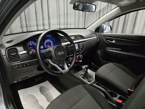 Хетчбэк Kia Rio X-Line 2019 года, 1345000 рублей, Красноярск