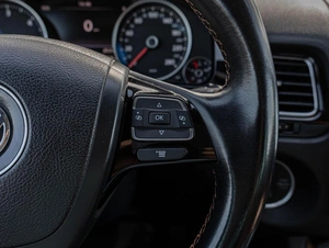 Внедорожник Volkswagen Touareg 2014 года, 2340000 рублей, Краснодар