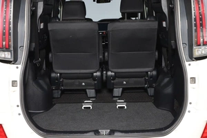 Минивэн Toyota Noah 2017 года, 2839000 рублей, Новосибирск