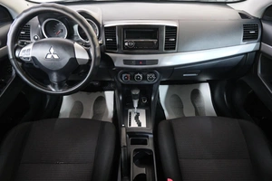 Седан Mitsubishi Lancer 2010 года, 869000 рублей, Омск