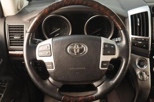 Внедорожник Toyota Land Cruiser 2012 года, 3749000 рублей, Челябинск