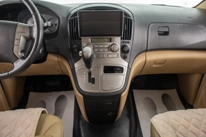 Минивэн Hyundai Grand Starex 2011 года, 1739000 рублей, Барнаул