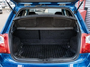 Хетчбэк Toyota Auris 2010 года, 990000 рублей, Краснодар