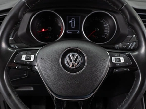 Внедорожник Volkswagen Tiguan 2019 года, 2199000 рублей, Тюмень