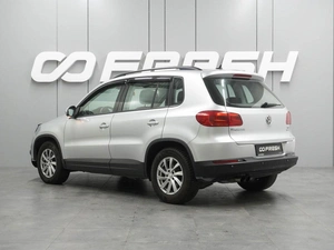 Внедорожник Volkswagen Tiguan 2011 года, 1064000 рублей, Воронеж