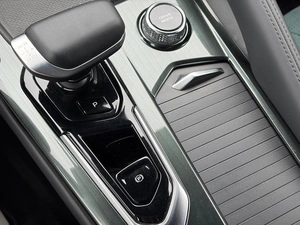 Внедорожник Geely Monjaro 2023 года, 3149000 рублей, Ижевск