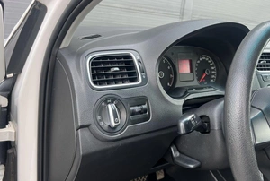 Седан Volkswagen Polo 2011 года, 790000 рублей, Солонцы