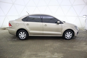 Седан Volkswagen Polo 2015 года, 970000 рублей, Обнинск