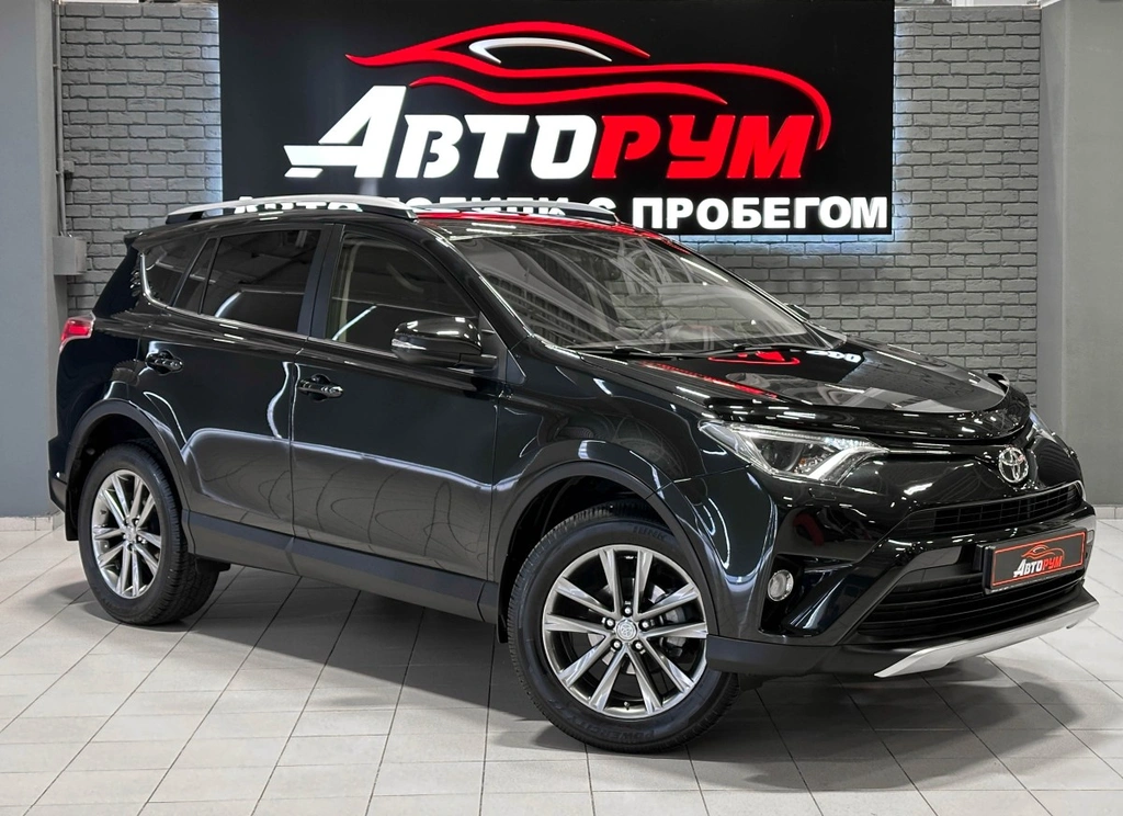 Внедорожник Toyota RAV4 2016 года, 2487000 рублей, Красноярск