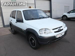 Внедорожник Chevrolet Niva 2015 года, 680000 рублей, Железногорск