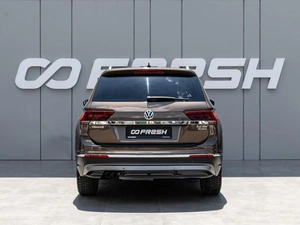 Внедорожник Volkswagen Tiguan 2017 года, 2375000 рублей, Краснодар