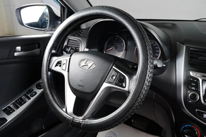 Седан Hyundai Solaris 2016 года, 1329000 рублей, Тюмень
