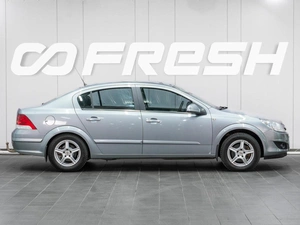 Седан Opel Astra 2013 года, 669000 рублей, Сургут