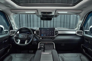 Внедорожник Toyota Sequoia 2023 года, 10000000 рублей, Красноярск