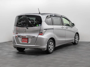 Минивэн Honda Freed 2012 года, 1075000 рублей, Красноярск