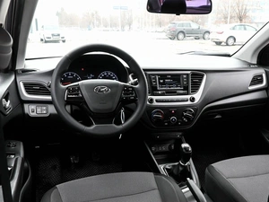 Седан Hyundai Solaris 2017 года, 999000 рублей, Волгоград