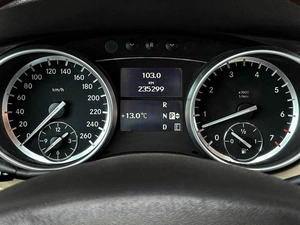 Минивэн Mercedes-benz R-класс 2012 года, 1489000 рублей, Кирилловка