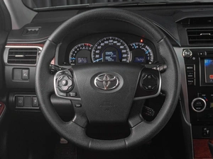Седан Toyota Camry 2013 года, 1929000 рублей, Тюмень