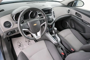 Седан Chevrolet Cruze 2010 года, 649000 рублей, Красноярск