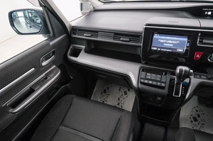 Минивэн Honda Stepwgn Spada 2019 года, 2399000 рублей, Красноярск