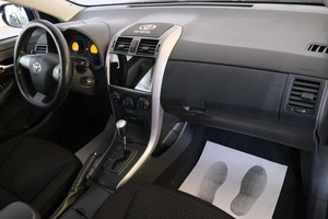 Седан Toyota Corolla 2012 года, 1199000 рублей, Омск