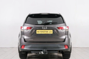 Внедорожник Toyota Highlander 2014 года, 2949000 рублей, Красноярск