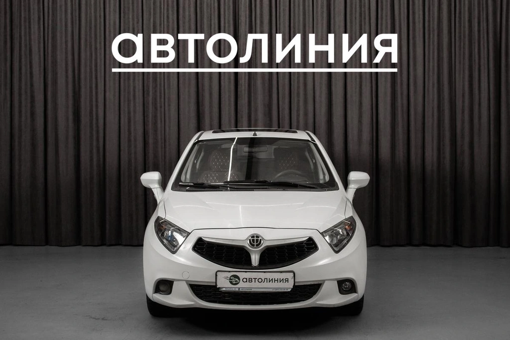Хетчбэк Brilliance H230 2015 года, 469000 рублей, Красноярск