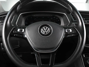 Внедорожник Volkswagen Tiguan 2017 года, 2790000 рублей, Аксай