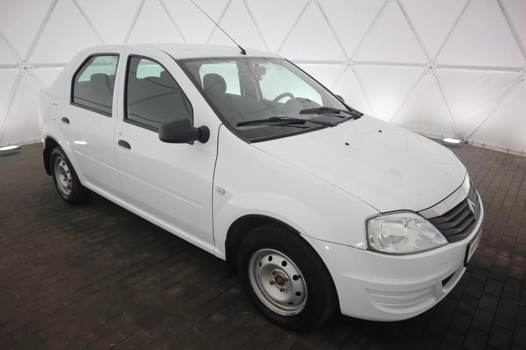 Седан Renault Logan 2015 года, 795000 рублей, Орёл