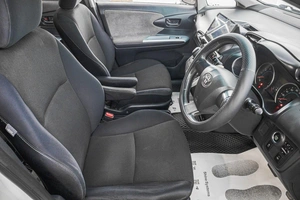 Минивэн Toyota Wish 2010 года, 1239000 рублей, Барнаул