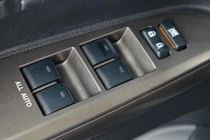 Внедорожник Toyota Land Cruiser 2011 года, 3819000 рублей, Тюмень