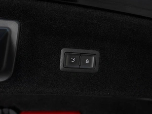 Седан Hongqi H9 2023 года, 3940000 рублей, Тюмень