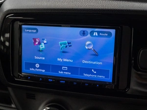 Хетчбэк Toyota Vitz 2019 года, 1030000 рублей, Красноярск