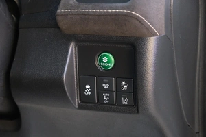 Внедорожник Honda Vezel 2016 года, 1889000 рублей, Омск