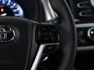 Внедорожник Toyota Highlander 2014 года, 2839999 рублей, Москва