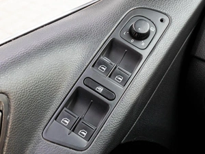 Внедорожник Volkswagen Tiguan 2008 года, 900000 рублей, Краснодар