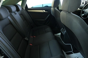 Седан Audi A4 2011 года, 1149000 рублей, Омск