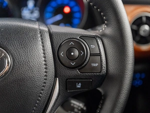 Хетчбэк Toyota Auris 2016 года, 1455000 рублей, Красноярск