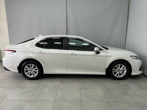 Седан Toyota Camry 2019 года, 2550000 рублей, Красноярск