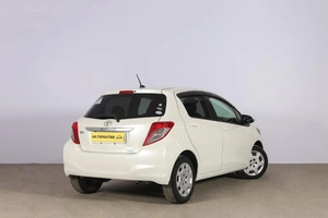 Хетчбэк Toyota Vitz 2011 года, 759000 рублей, Новосибирск