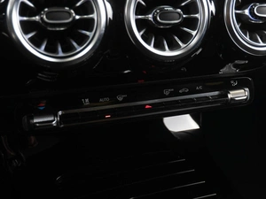 Седан Mercedes-benz CLA-класс 2022 года, 4189000 рублей, Тюмень