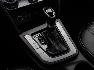 Седан Hyundai Elantra 2019 года, 1349000 рублей, Большой Сочи