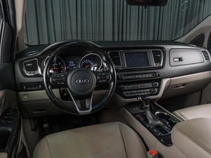 Минивэн Kia Carnival 2019 года, 3129000 рублей, Тюмень