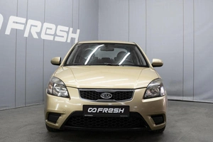 Седан Kia Rio 2010 года, 590000 рублей, Омск