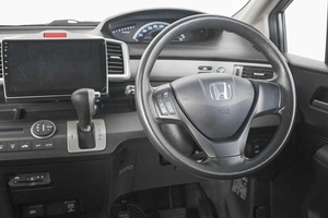 Минивэн Honda Freed 2011 года, 1009000 рублей, Кемерово